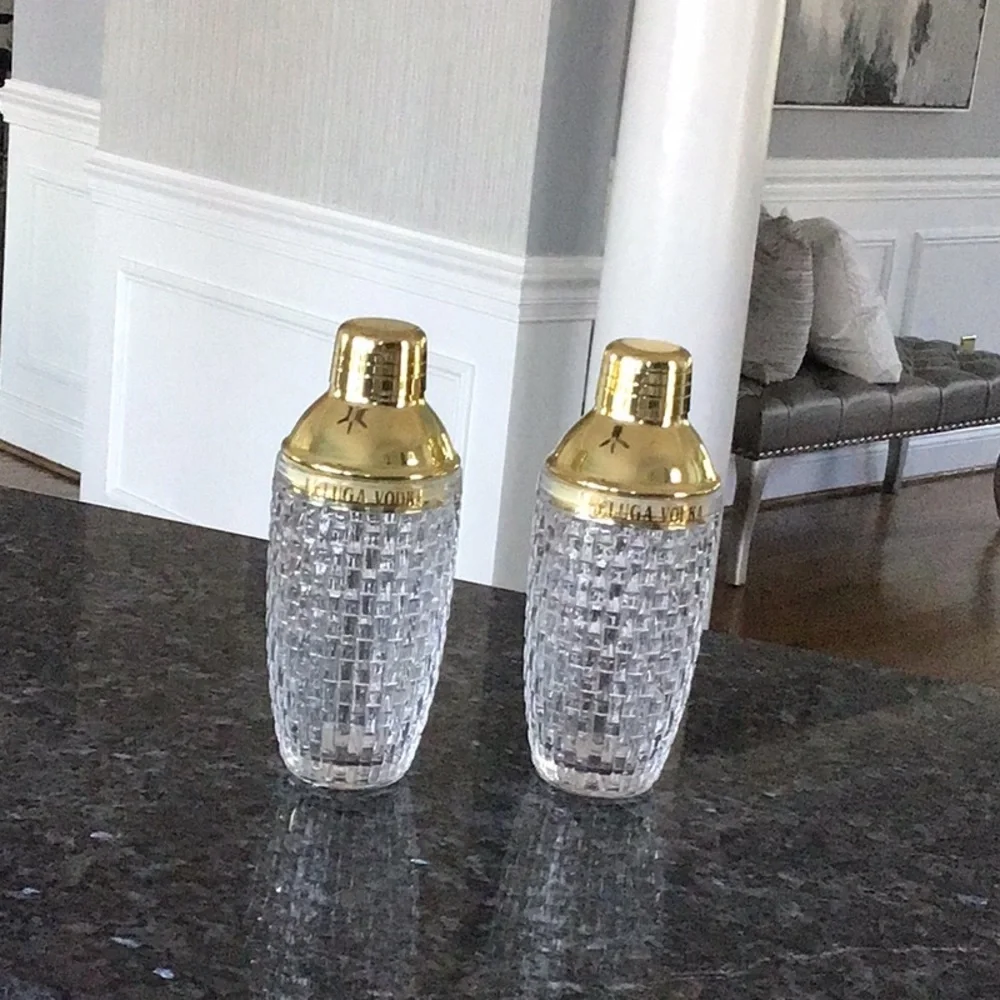 Beluga vodka crystal shakers Bundle of 2 gold crystal shakers - Picture 1 of 4